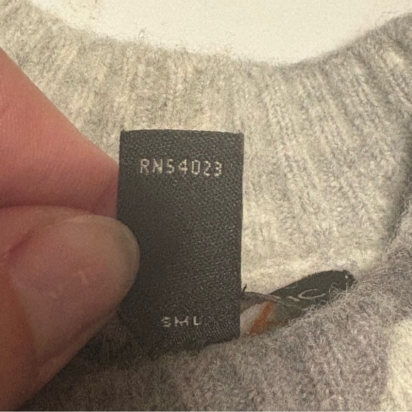 Banana Republic Kids Gray Camouflage Small Sweater - Picture 5 of 10